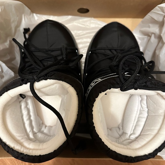 Moon Boot Unisex Icon Low 2 Snowboots - Picture 6 of 7